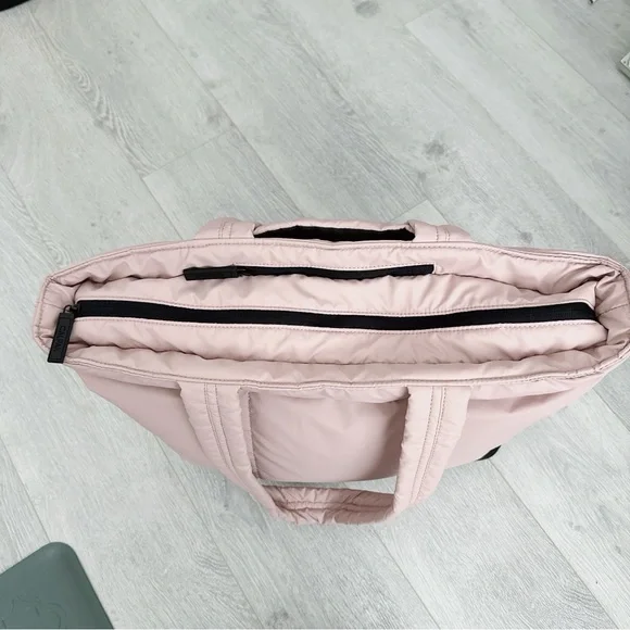 Calpak Luka expandable laptop tote in rise quartz - Picture 3 of 9